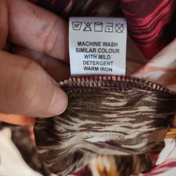 NEW Anthropologie | Love the Label Painterly Open-Back Savannah Burgundy Blouse - Picture 14 of 14